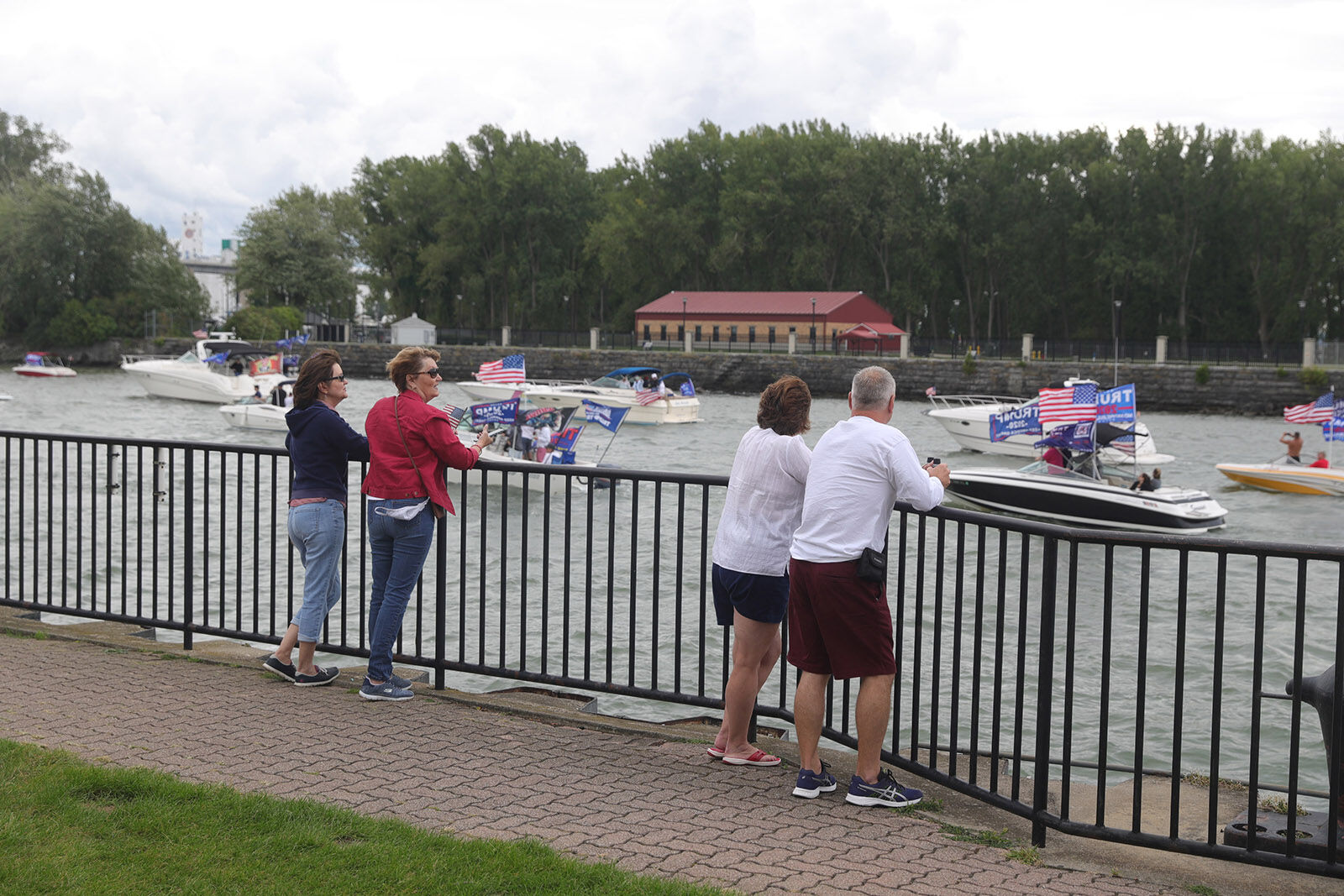 Bikers and boaters parade for President Trump